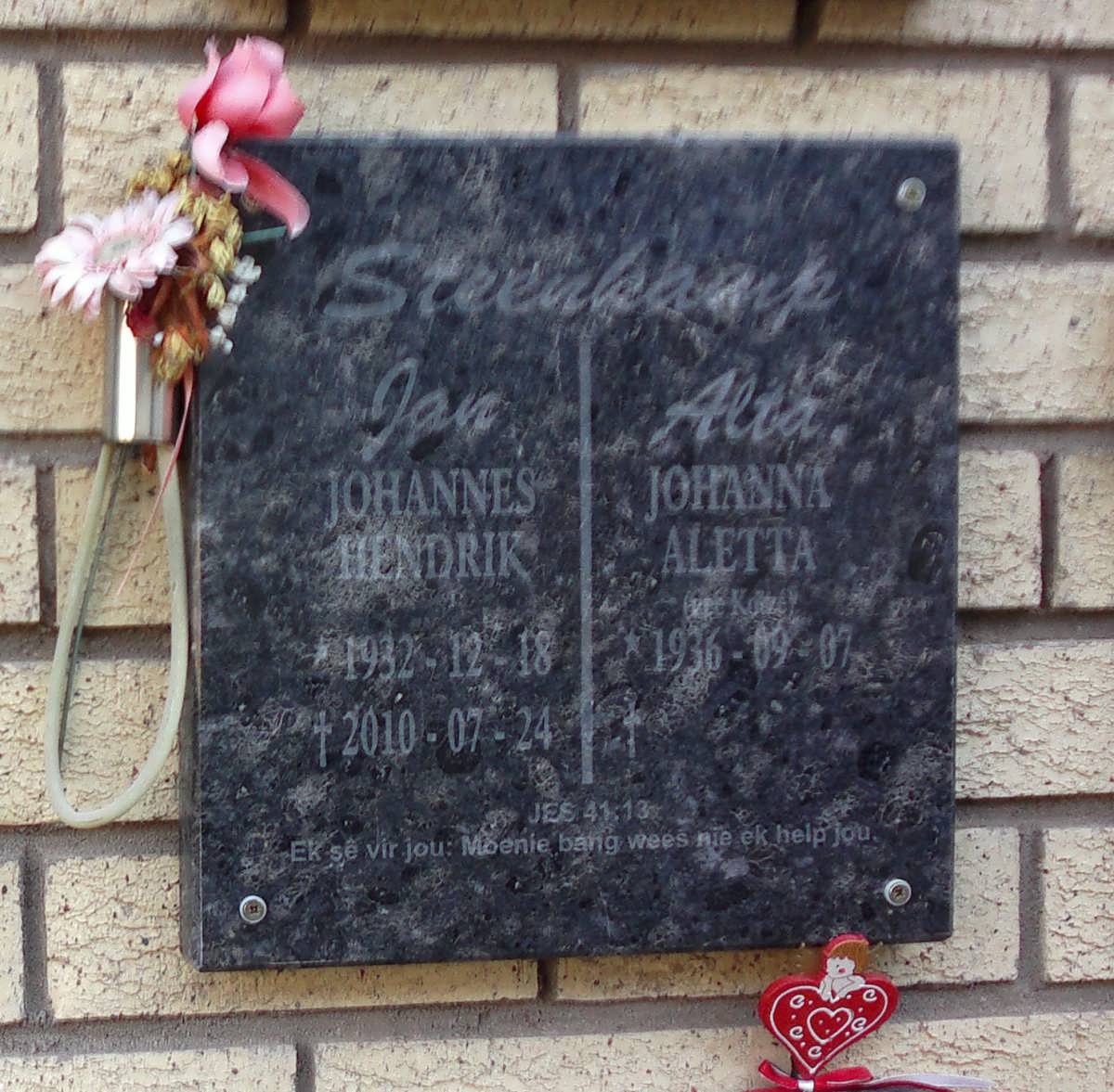 STEENKAMP Johannes Hendrik 1932-2010 &amp; Johanna Aletta KOTZE 1936-