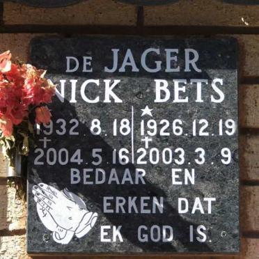 JAGER Nick, de 1932-2004 &amp; Bets 1926-2003