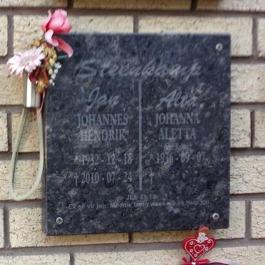 STEENKAMP Johannes Hendrik 1932-2010 &amp; Johanna Aletta KOTZE 1936-