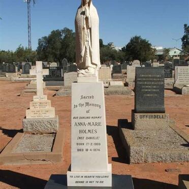 HOLMES Peter Rowland 1938-1997 :: HOLMES Anna-Marie nee DANIELS 1906-1974