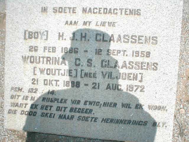 CLAASSENS H.J.H 1886-1958 &amp; Woutrina C.S VILJOEN 1888-1972