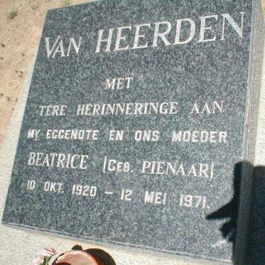 HEERDEN Beatrica, van nee PIENAAR 1920-1971