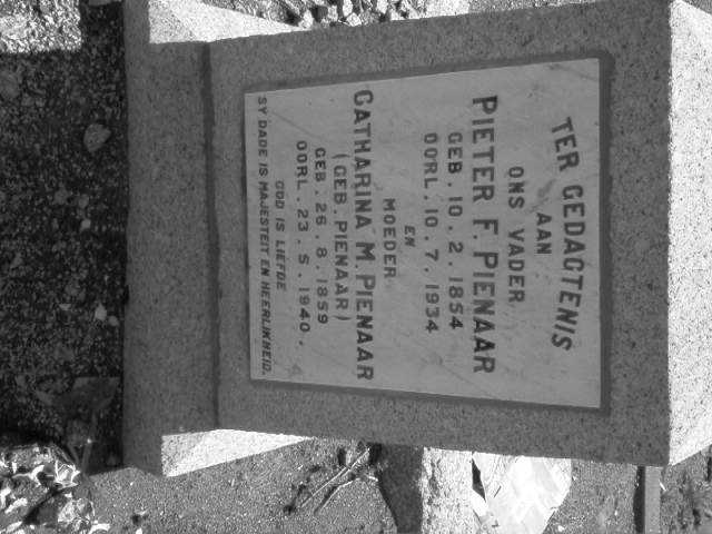 PIENAAR Pieter F. 1854-1934 &amp; Catharina M. PIENAAR 1859-1940