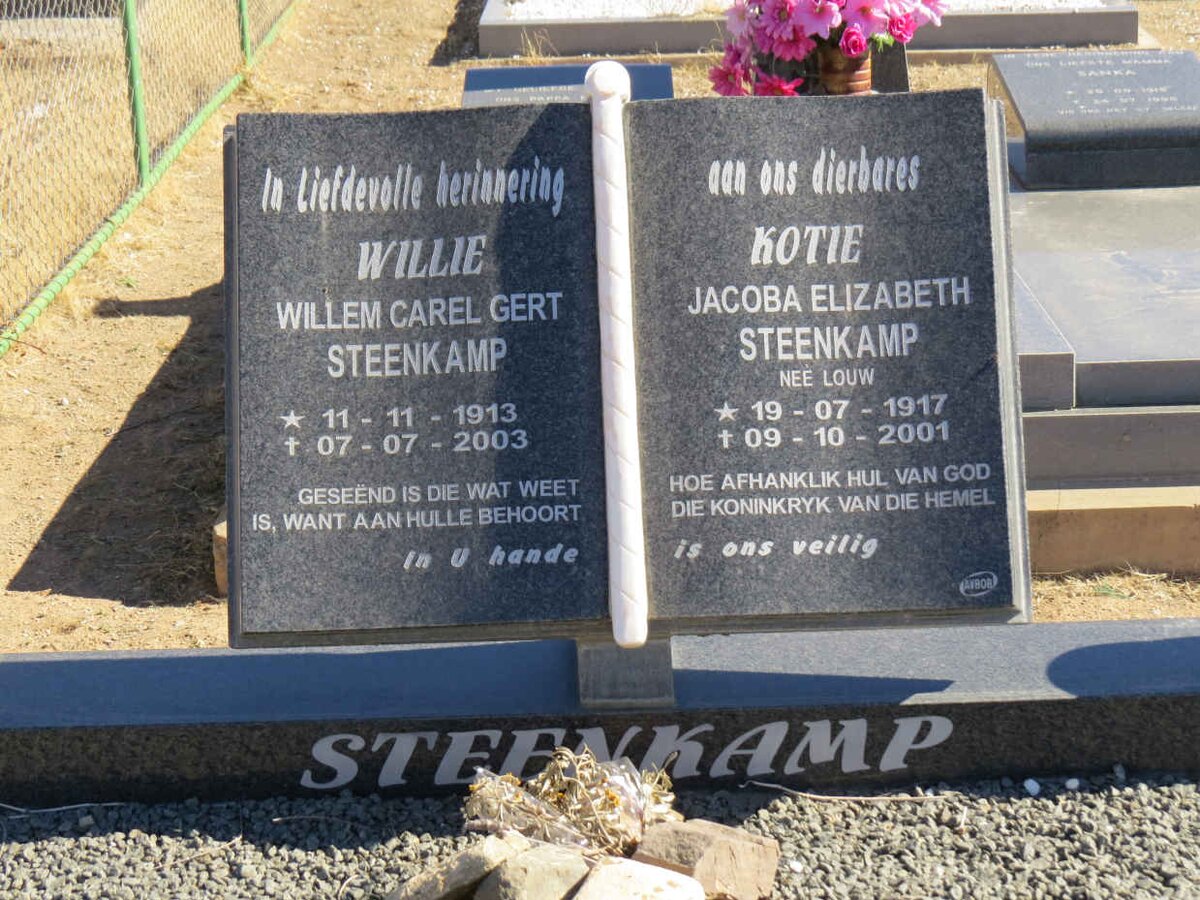 STEENKAMP Willem Carel Gert 1913-2003 &amp; Jacoba Elizabeth LOUW 1917-2001