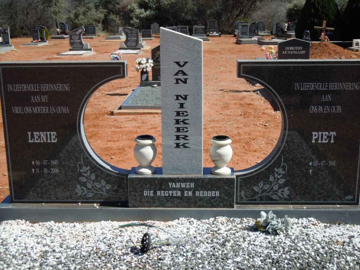 NIEKERK Piet, van 1941- &amp; Lenie 1943-2006