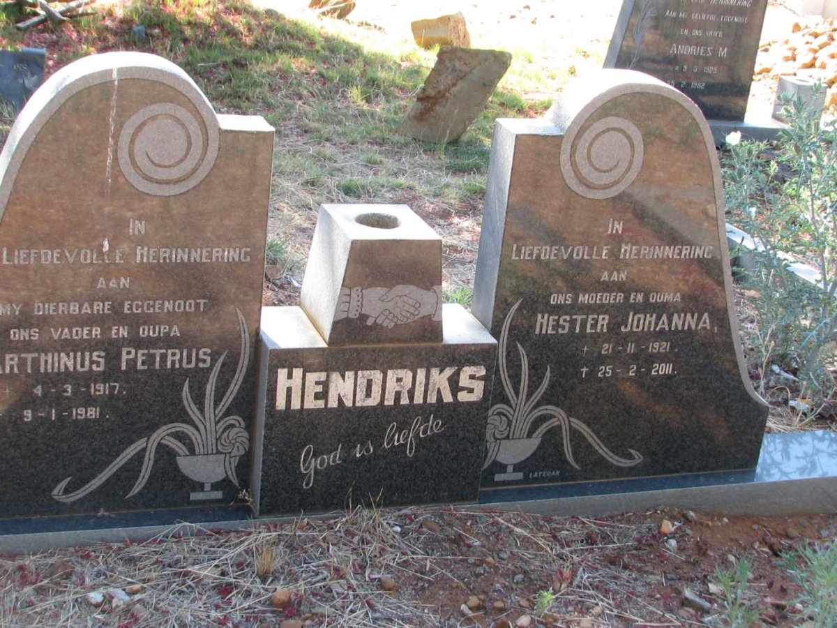 HENDRIKS Marthinus Petrus 1917-1981 &amp; Hester Johanna 1921-2011