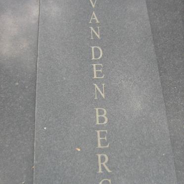 BERG Pieter Gerrit, van den 1929-2014 &amp; Catharina Elizabeth 1938-2003