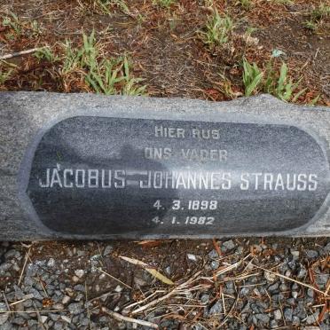 STRAUSS Jacobus Johannes 1898-1982 &amp; Heletje A.J. BEZUIDENHOUT 1899-1947
