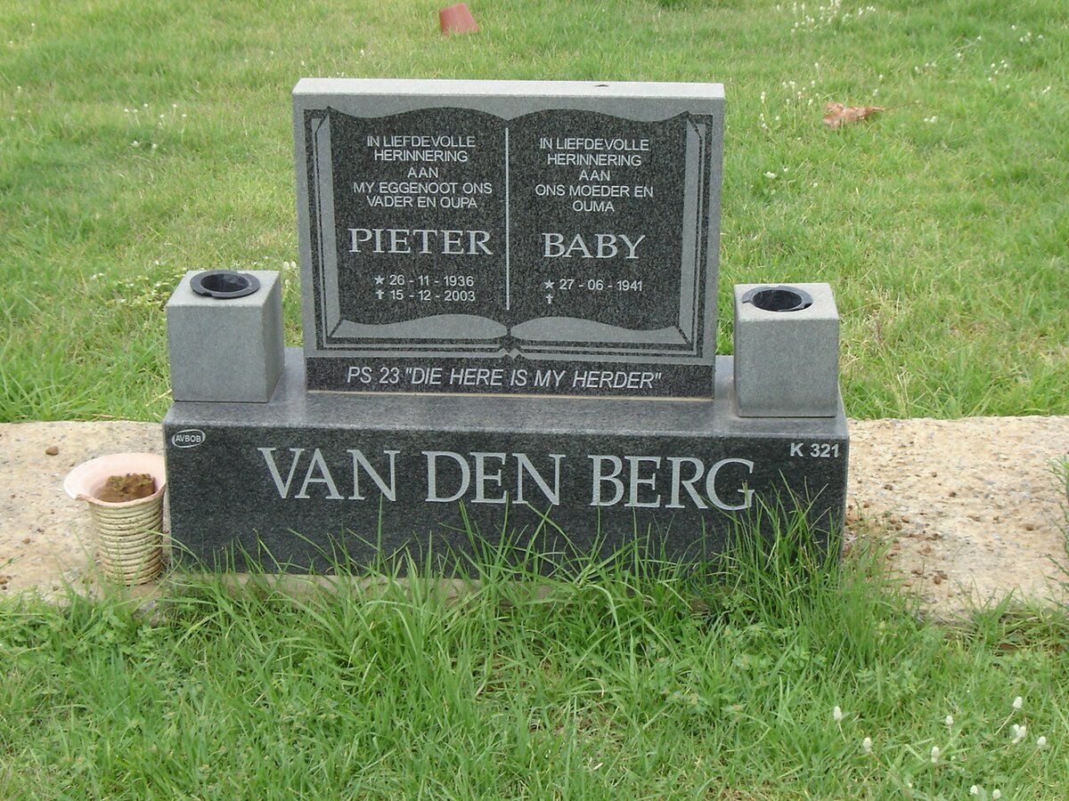 BERG Pieter,  van den  1936-2003 &amp; Baby 1941-