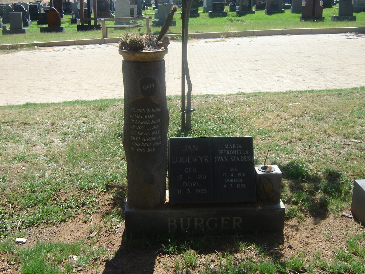 BURGER Jan Lodewyk 1910-1985 &amp; Maria Petronella VAN STADEN 1916-1999