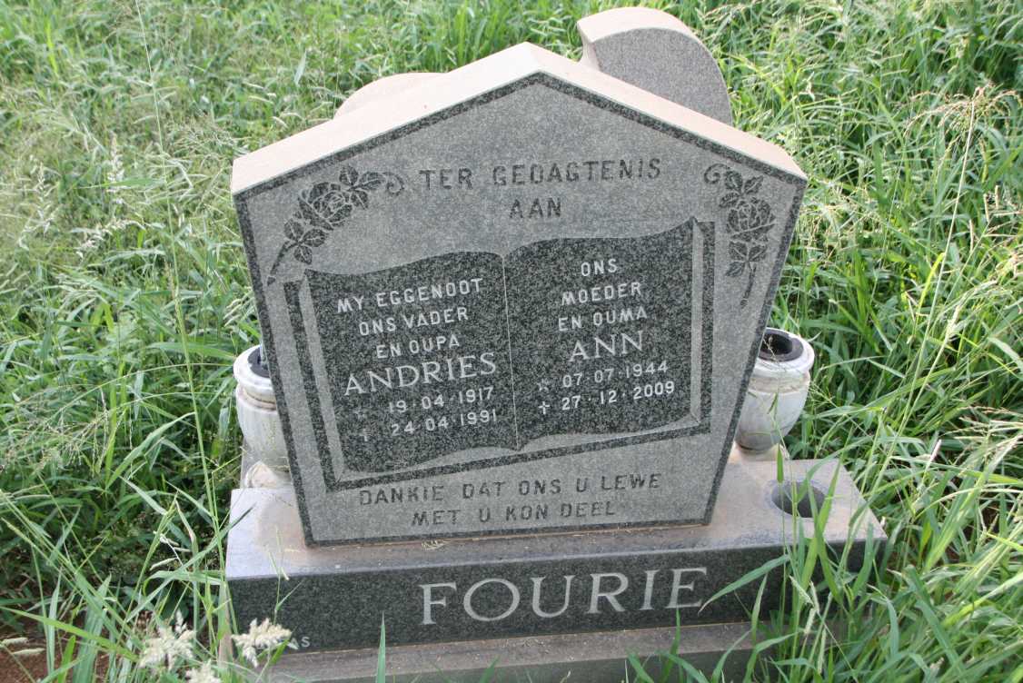 FOURIE Andries 1917-1991 & Ann 1944-2009