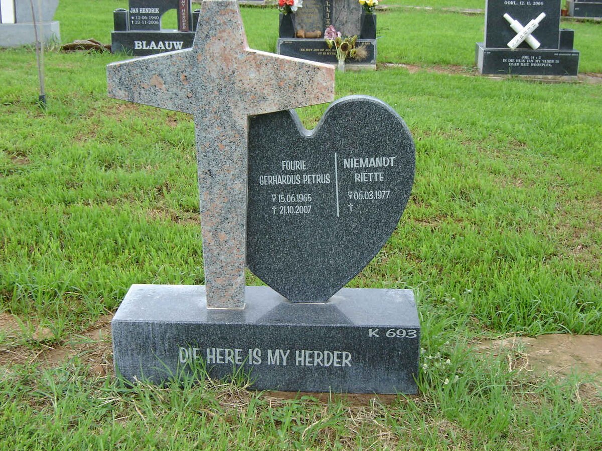 FOURIE Gerhardus Petrus 1965-2007 :: NIEMANDT Riette 1977-