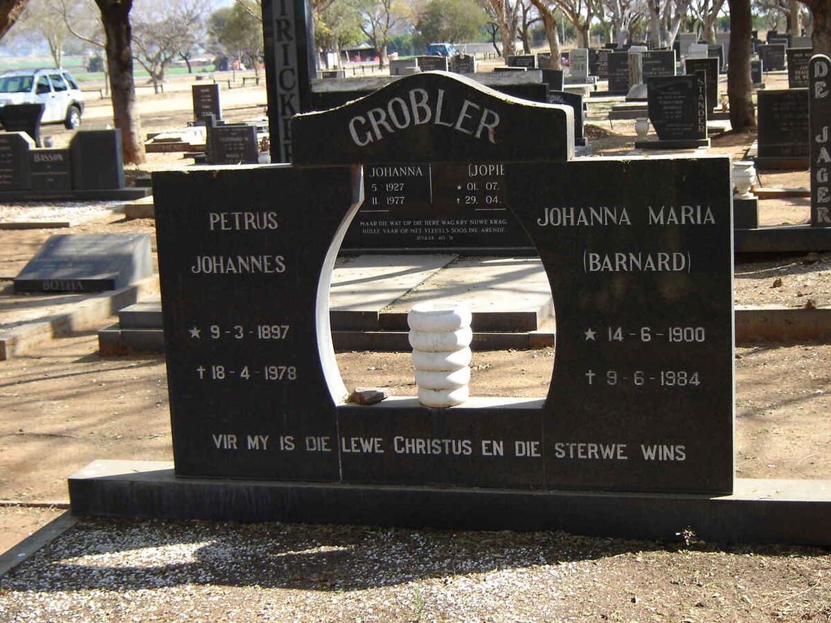 GROBLER Petrus Johannes 1897-1978 & Johanna Maria BARNARD 1900-1984
