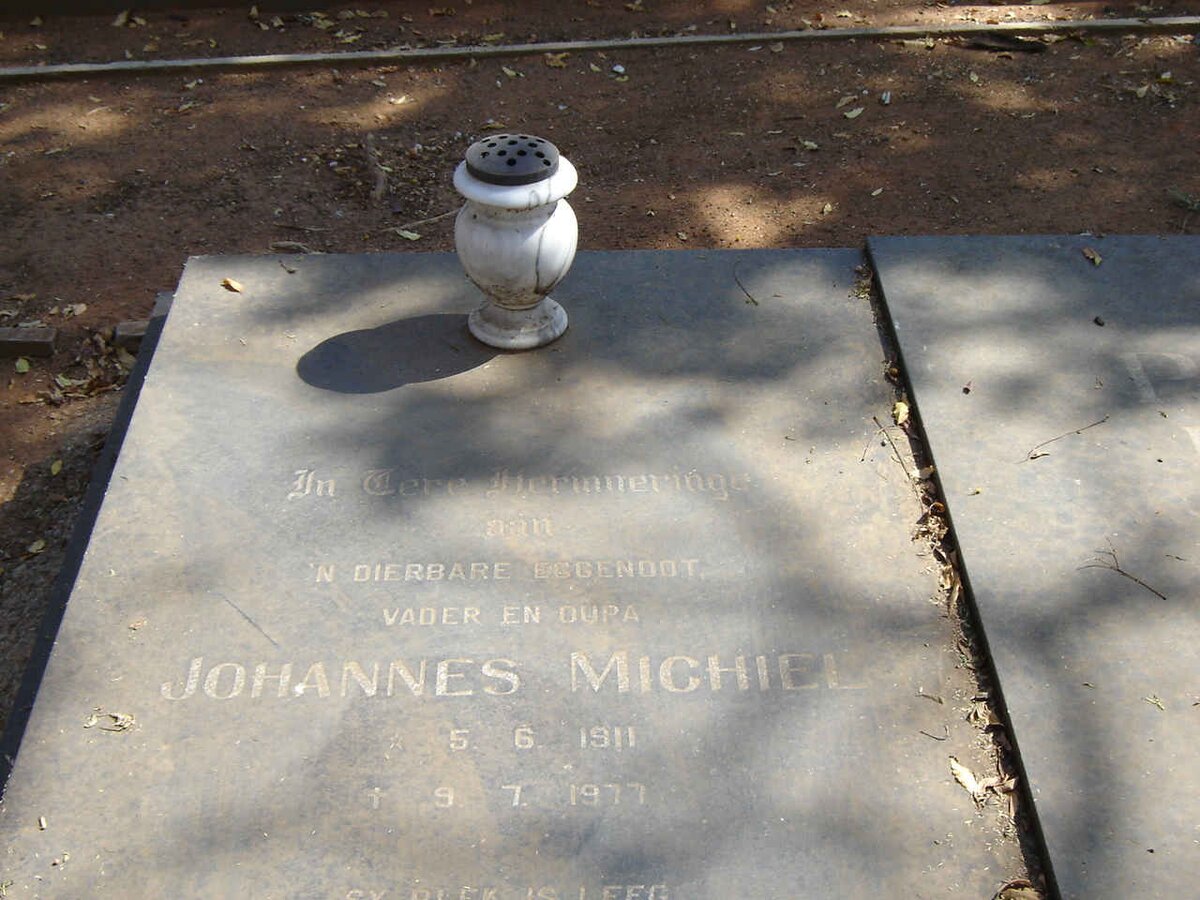 PIETERS Johannes Michiel 1911-1977 & Hester Jacoba 1918-1992