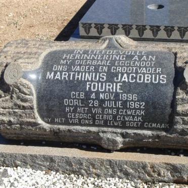 FOURIE Marthinus Jacobus 1896-1962 &amp; Maria Johanna JANZEN VAN NIEUWENHUIZEN 1901-1967_2