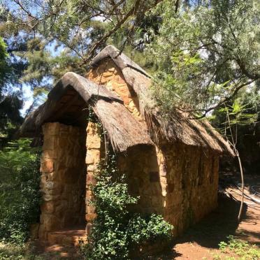 North West, BRITS district, Skeerpoort, Scheerpoort 477_4, Roosplaas, Single grave at little church