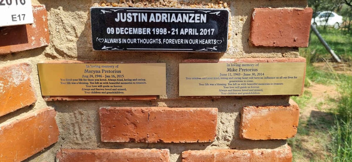 PRETORIUS Maryna 1946-2015 :: PRETORIUS Mike 1943-2014