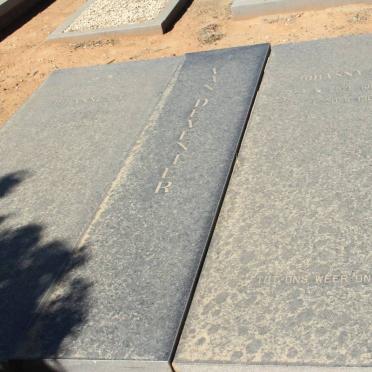 DEVENTER Johannes C., van 1917-1987 &amp; Johanna W.E. 1917-1982