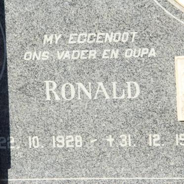 GRIFFITHS Ronald 1928-1984 &amp; Gertruida Elizabeth 1936-