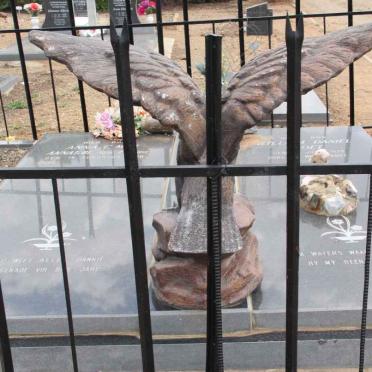 GELDENHUYS William Daniel Boet 1938-2007 &amp; Anna C.M.M. FOURIE 1938-