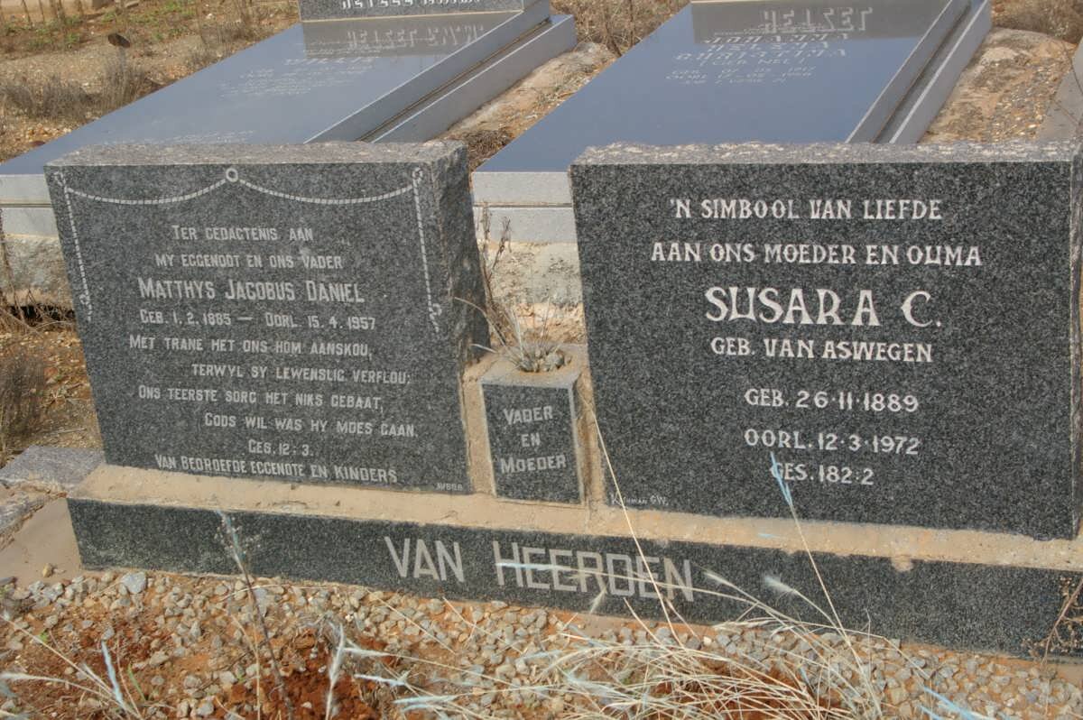 HEERDEN Matthys Jacobus Daniel, van 1885-1957 &amp; Susara C. VAN ASWEGEN 1889-1972
