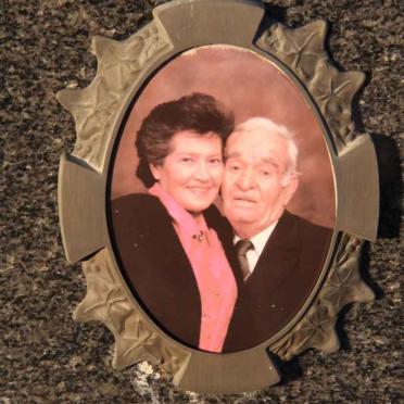 JACOBS Louwrens Marthinus Daniël 1913-1999 &amp; Elizabeth Johanna 1937-1996