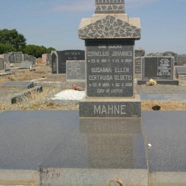 MAHNE Cornelius Johannes 1881-1964 &amp; Susanna Ellen Gertruida CLOETE 1886-1966