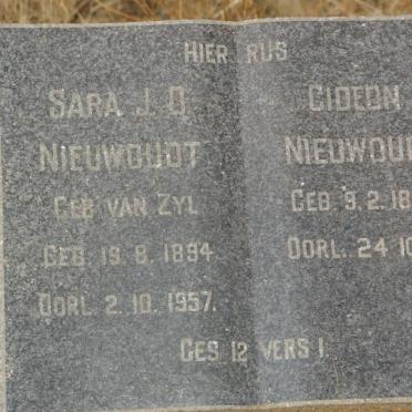NIEUWOUDT Gideon 1889-1984 &amp; Sara J.D. VAN ZYL 1894-1957