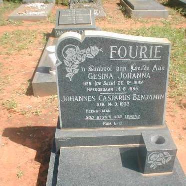 FOURIE Johannes Casparus Benjamin 1932- &amp; Gesina Johanna DE BEER 1932-1985