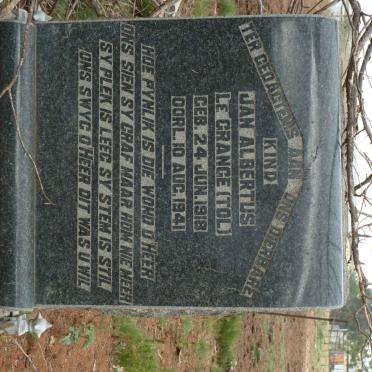 North West, COLIGNY district, Treurfontein 73 _2, farm cemetery