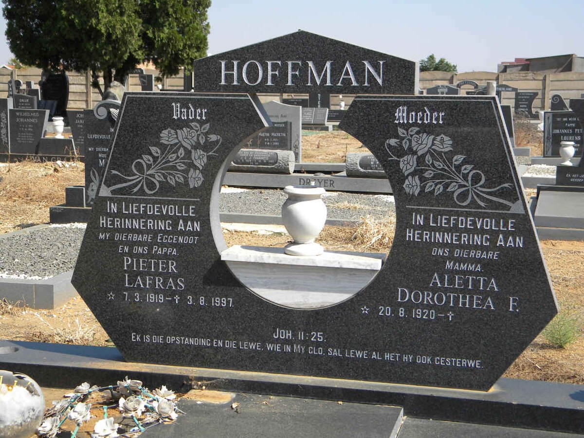 HOFFMAN Pieter Lafras 1919-1997 &amp; Aletta Dorothea F. 1920-