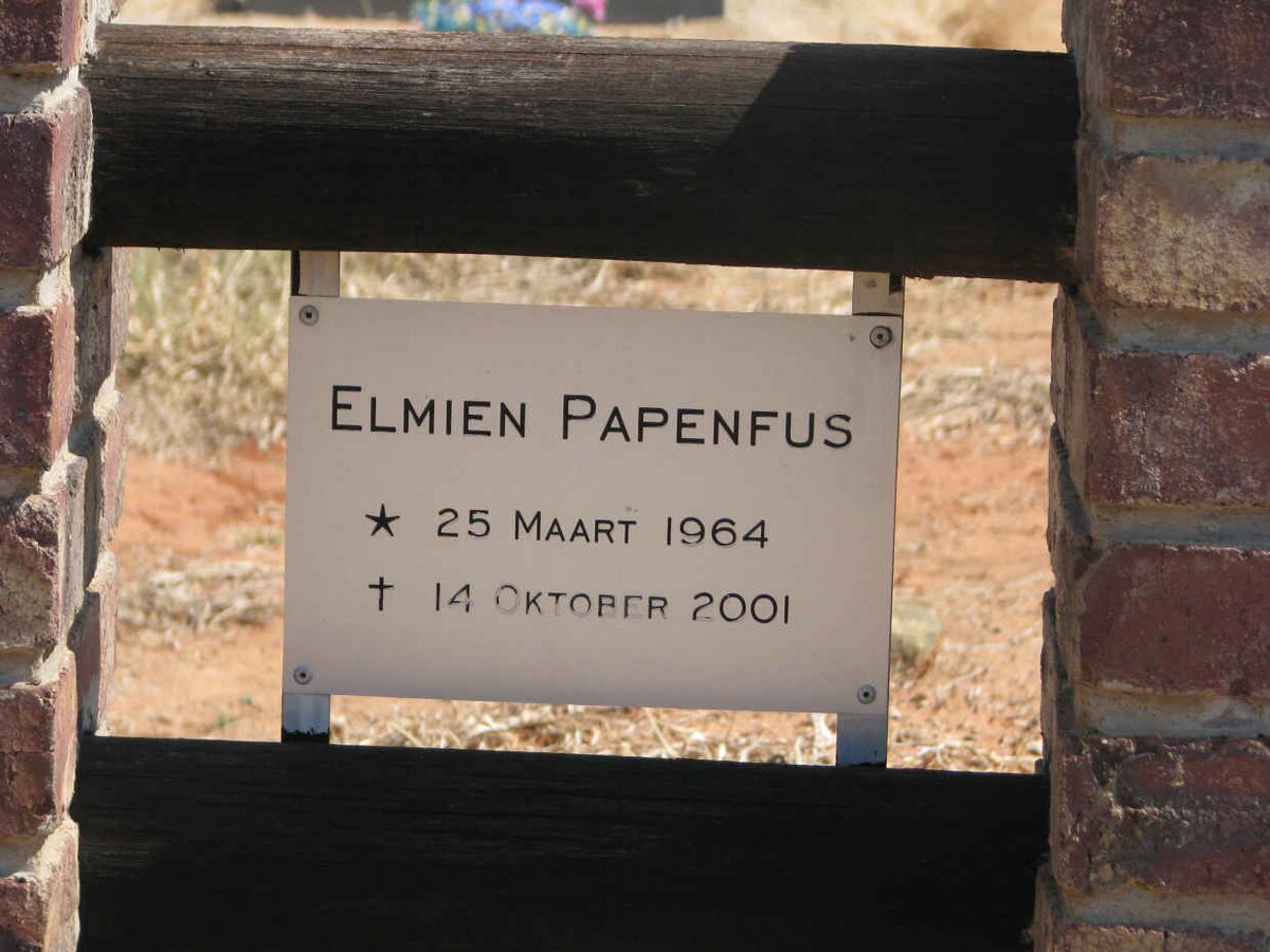 PAPENFUS Elmien 1964-2001