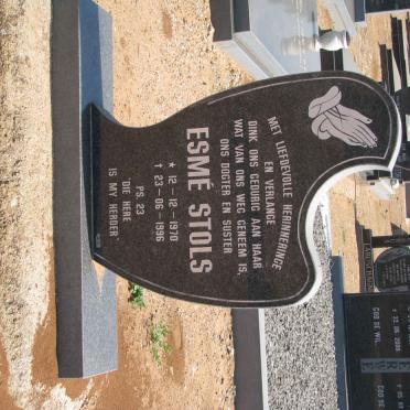 STOLS Esmé 1970-1996