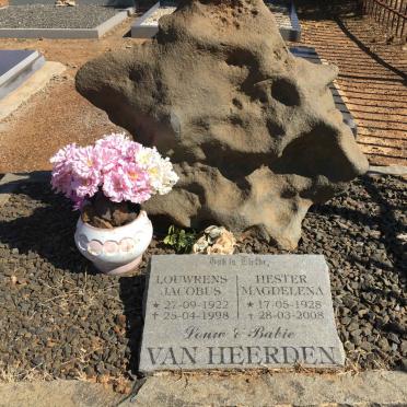 HEERDEN Louwrens Jacobus, van 1922-1998 &amp; Hester Magdalena 1928-2008