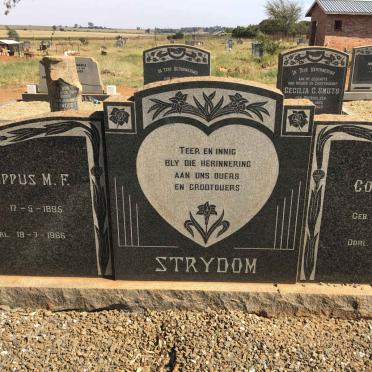 STRYDOM Phillipus M.F. 1895-1966 &amp; Cornelia F. 1889-1966