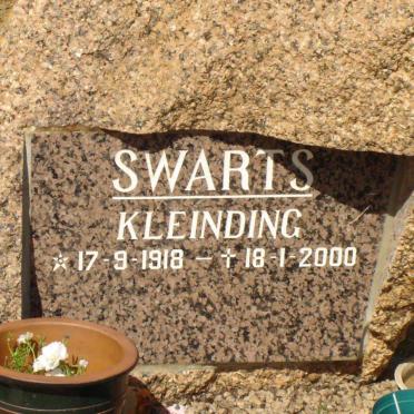 SWARTS Kleinding 1918-2000