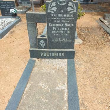 PRETORIUS Gertruida Maria Petronella nee SWART 1915-1956