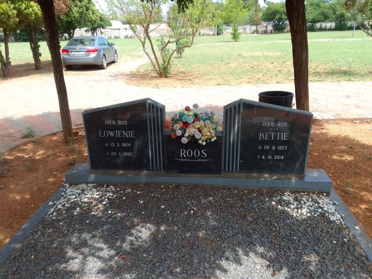 ROOS Lowienie 1924-1995 &amp; Bettie 1923-2014