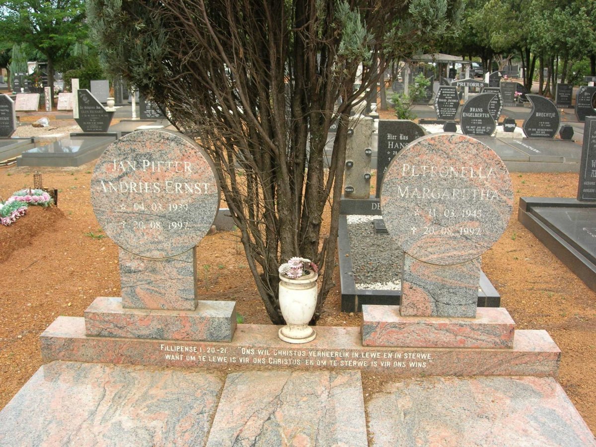 ? Jan Pieter Andries Ernst 1939-1997 &amp; Petronella Margaretha 1945-1997