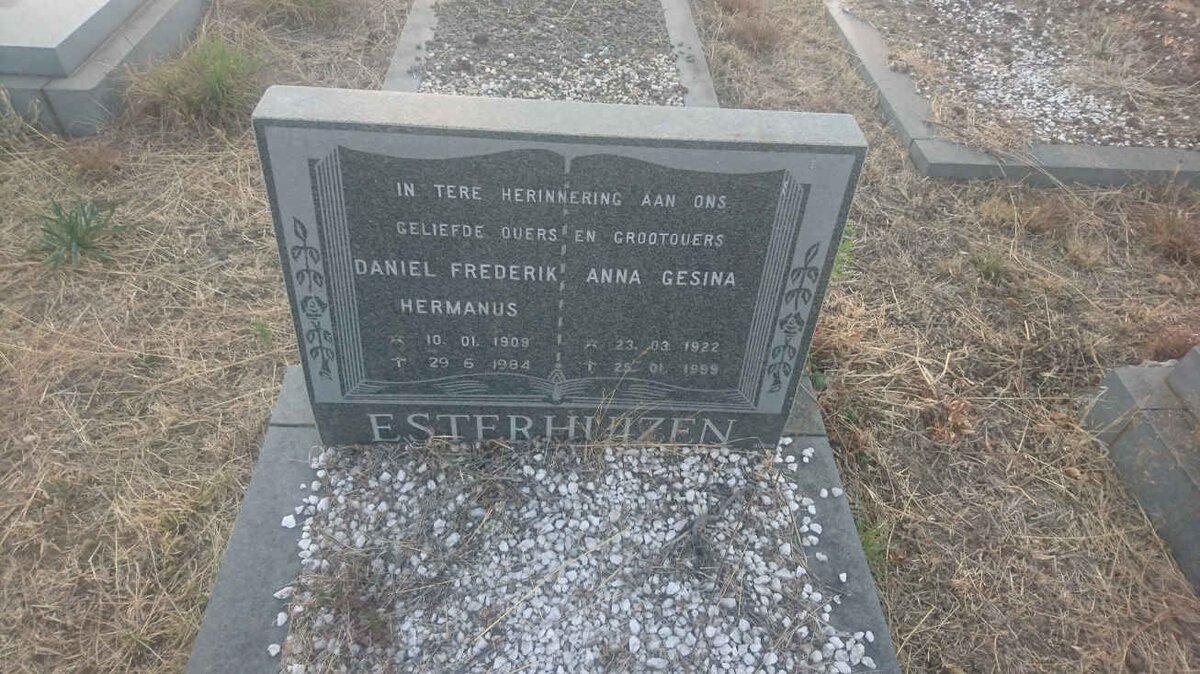 ESTERHUIZEN Daniel Frederik Hermanus 1909-1984 &amp; Anna Gesina 1922-1999