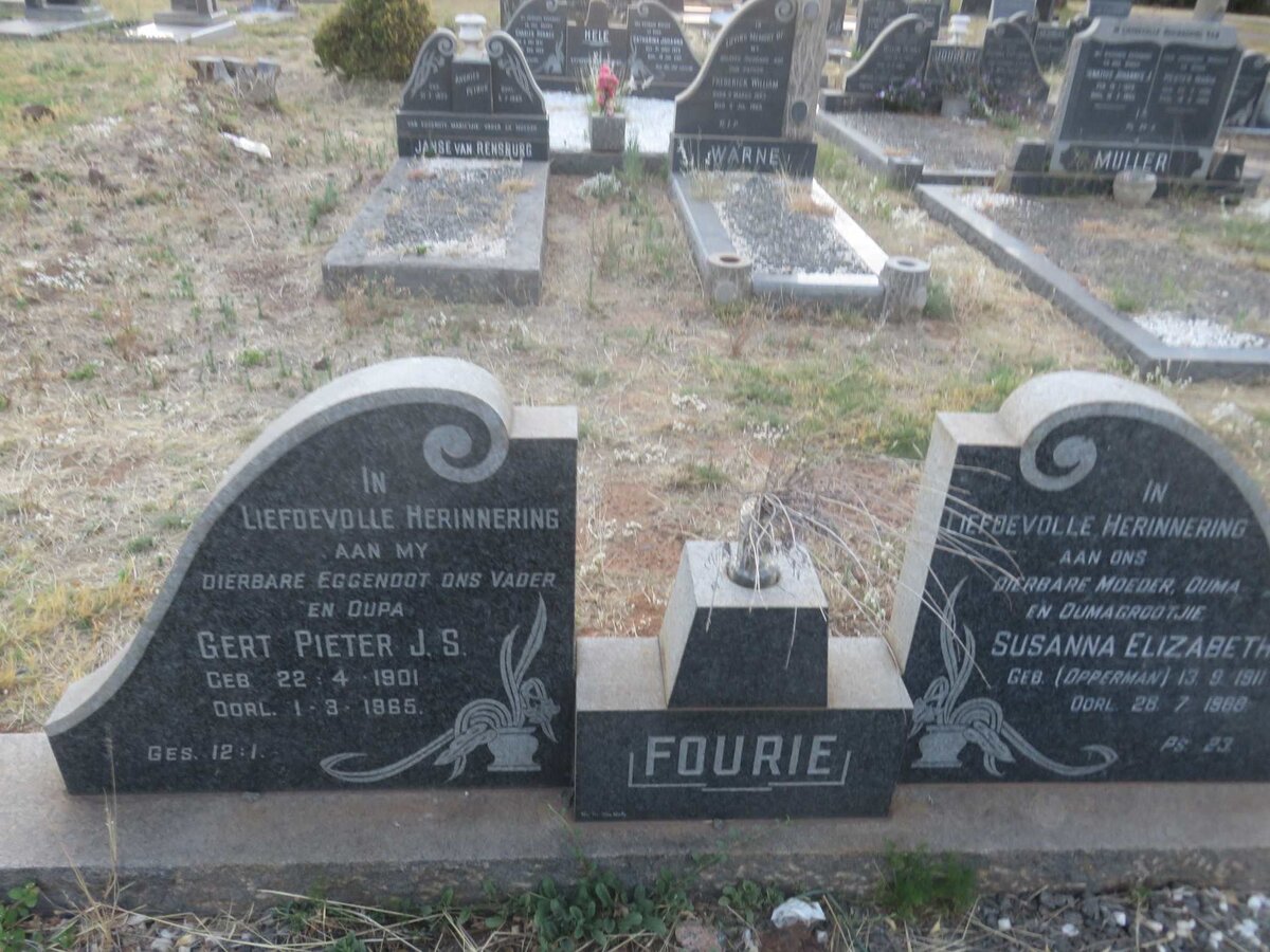 FOURIE Gert Pieter J.S. 1901-1965 &amp; Susanna Elizabeth OPPERMAN 1911-1988