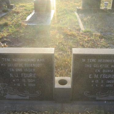 FOURIE N.J. 1904-1968 &amp; E.M. 1908-1999