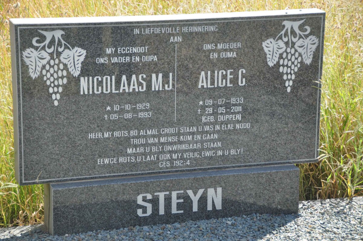 STEYN Nicolaas M.J. 1929-1993 &amp; Alice C. DUPPER 1933-2011