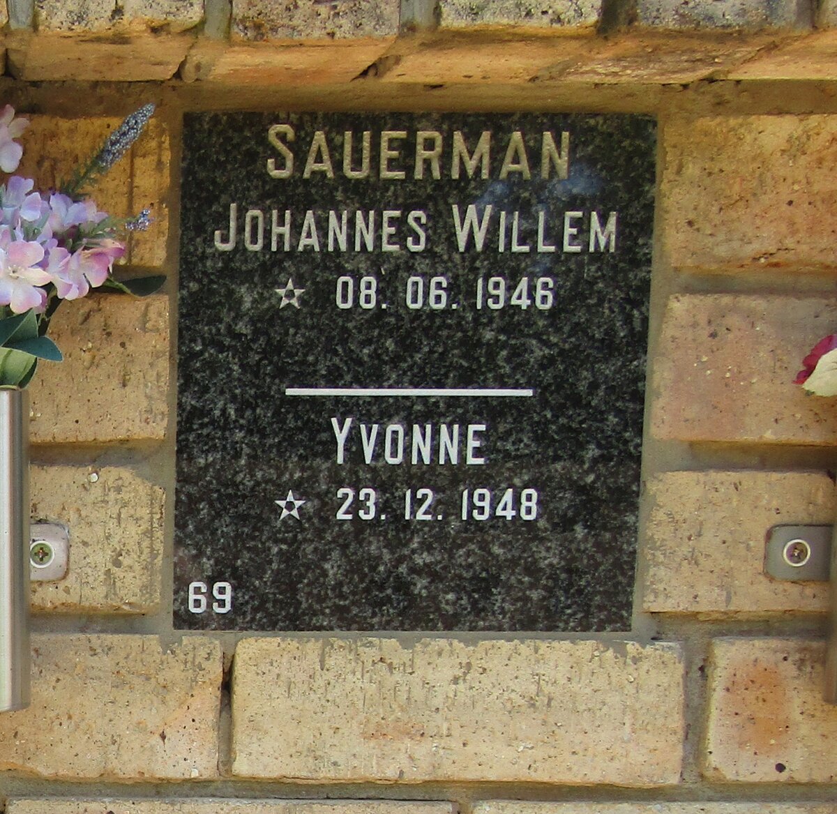 SAUERMAN Johannes Willem 1946- &amp; Yvonne 1948-