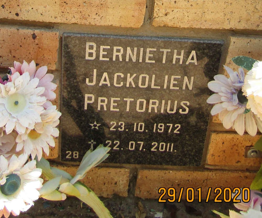 PRETORIUS Bernietha Jackolien 1972-2011