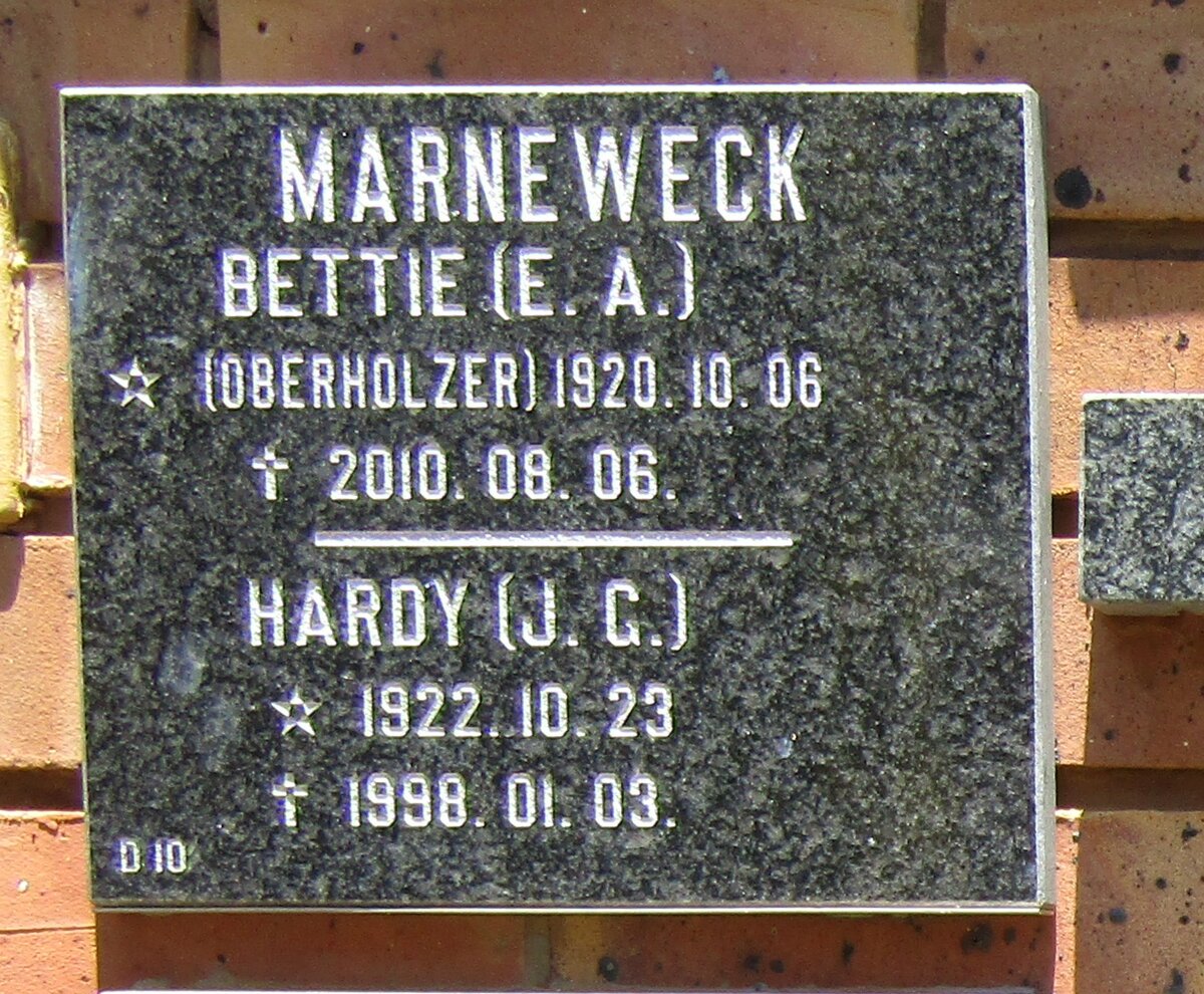 MARNEWECK J.G. 1922-1998 &amp; E.A. OBERHOLZER 1920-2010
