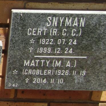SNYMAN R.G.C. 1922-1999 &amp; M.A. GROBLER 1926-2014