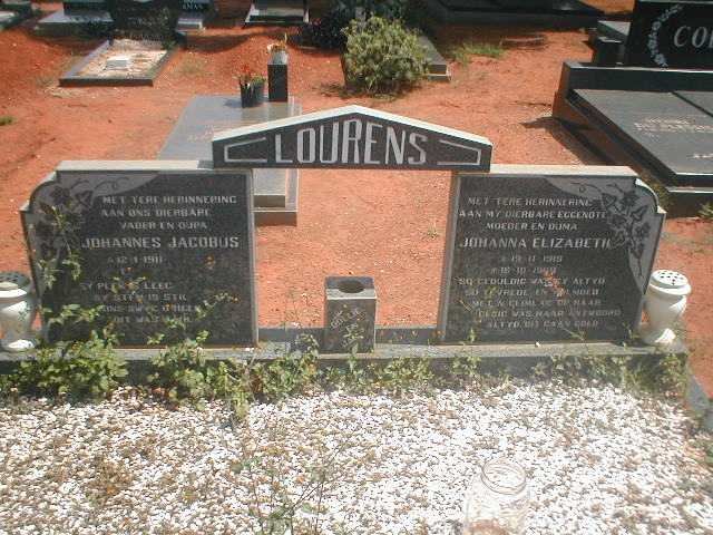 LOURENS Johannes Jacobus 1911 - &amp; Johanna Elizabeth 1919 -