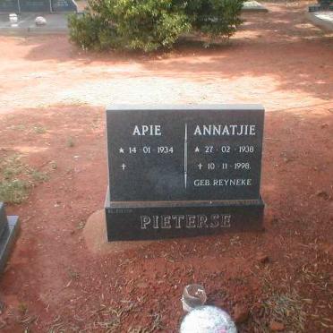 PIETERSE Apie 1934- &amp; Annatjie REYNEKE 1938-1998
