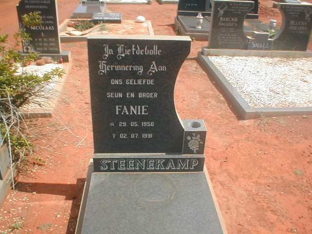 STEENEKAMP Fanie 1956-1991